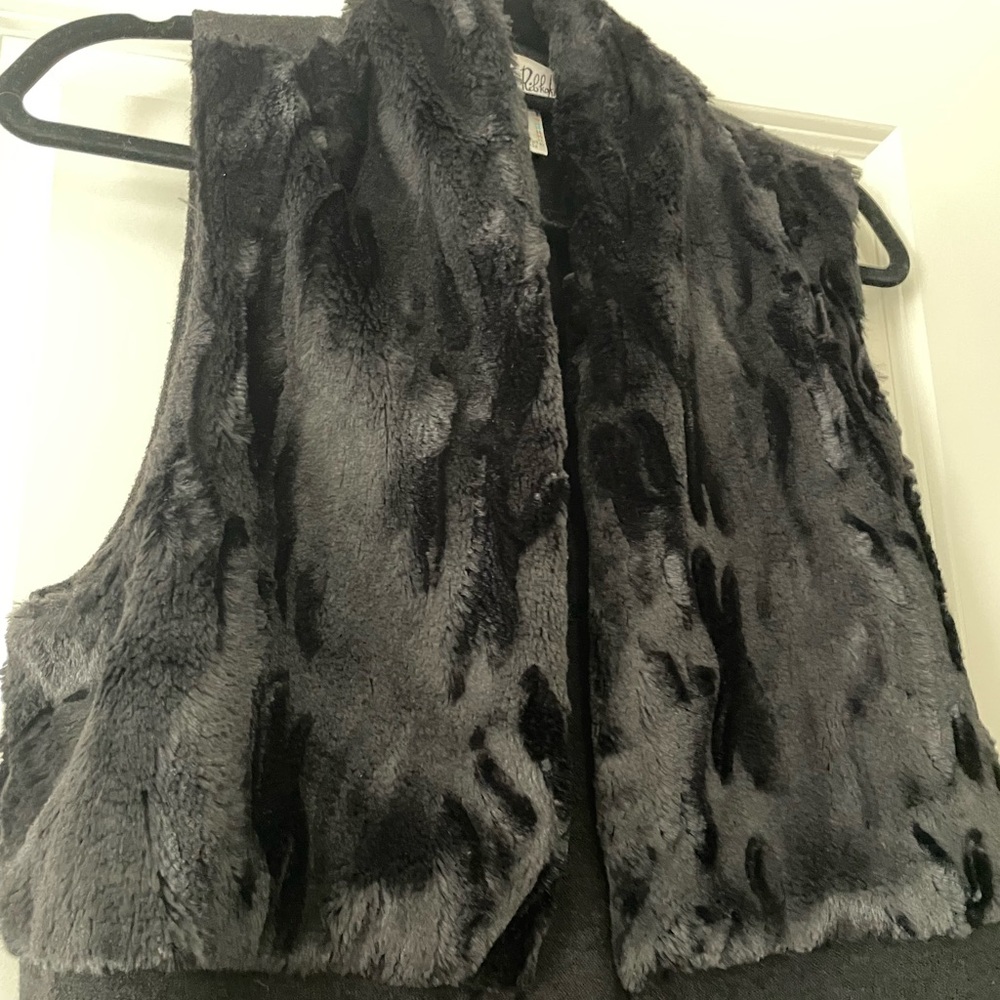 Beautiful Joseph Ribkoff black long cardigan vest. Worn once. Size 8.
